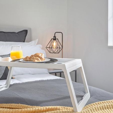 Luxury Serviced Apartments Stevenage, Hertfordshire Экстерьер фото