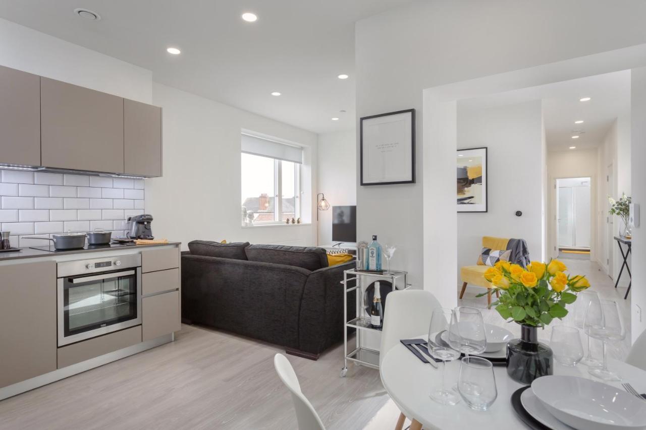 Luxury Serviced Apartments Stevenage, Hertfordshire Экстерьер фото