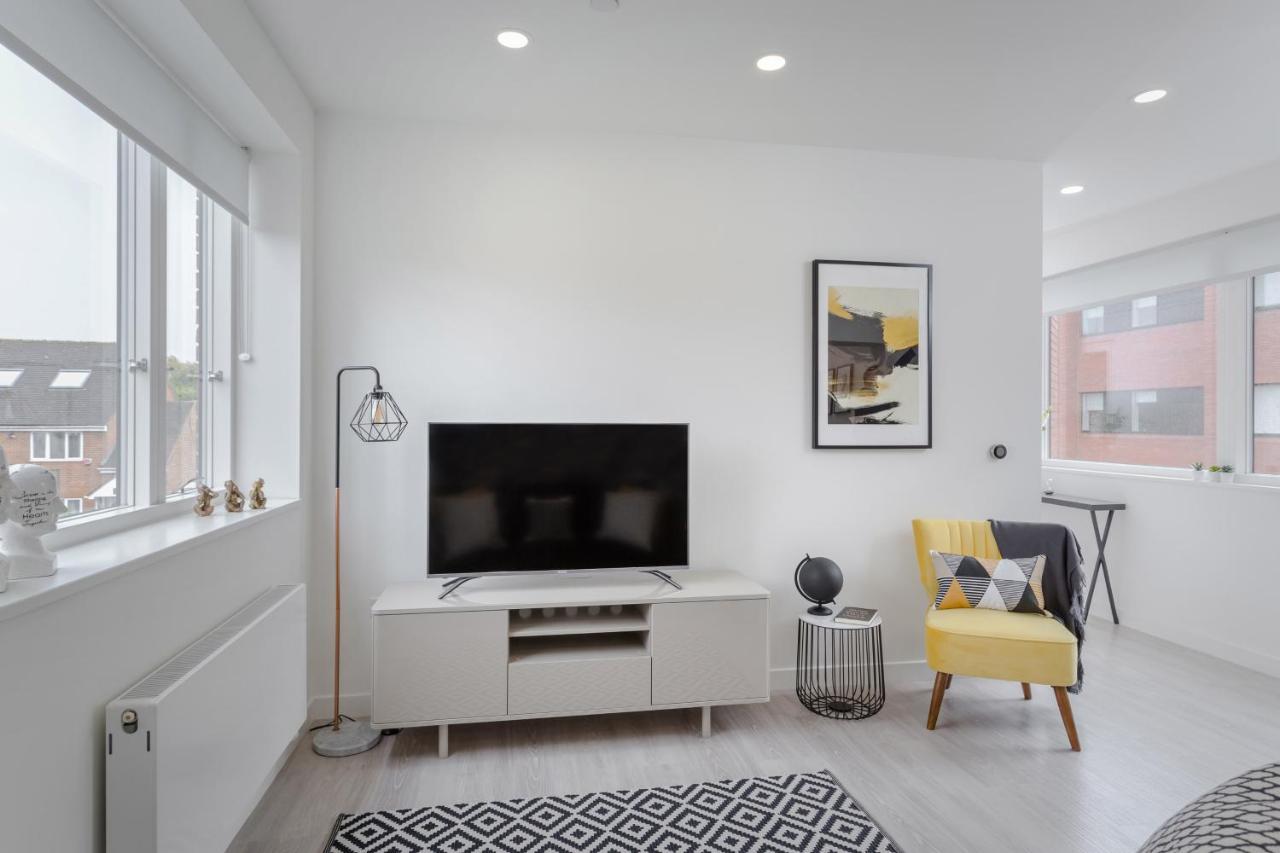 Luxury Serviced Apartments Stevenage, Hertfordshire Экстерьер фото