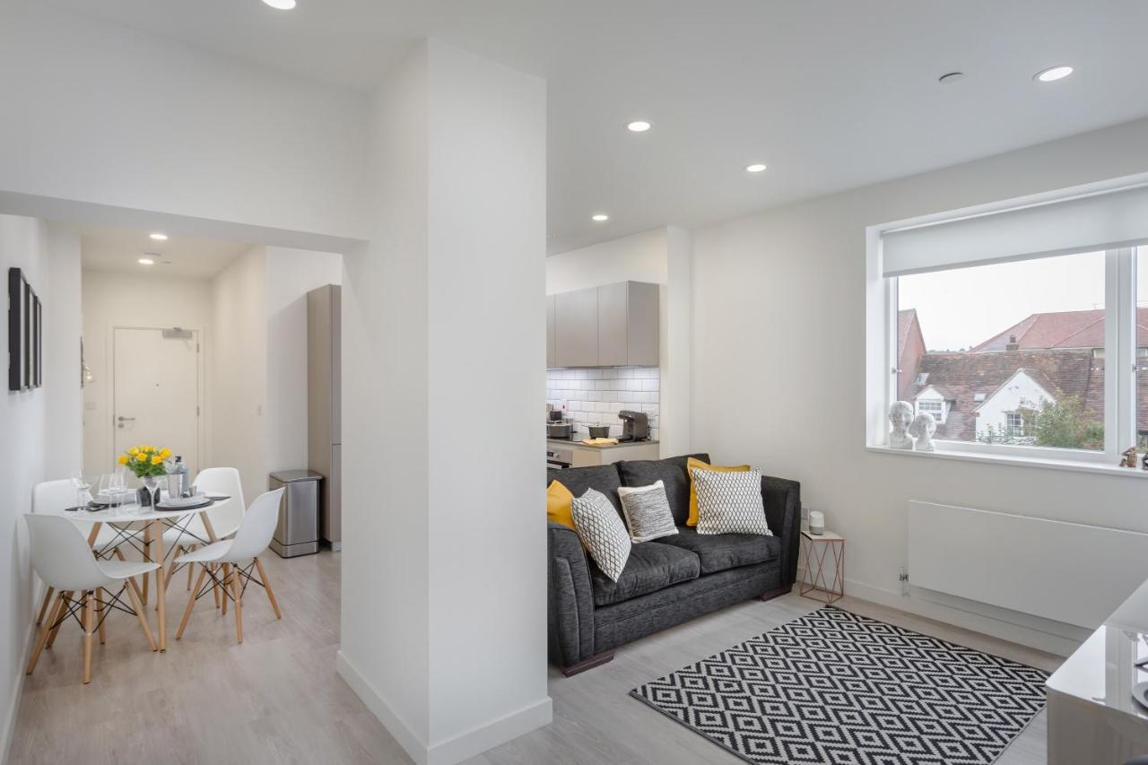Luxury Serviced Apartments Stevenage, Hertfordshire Экстерьер фото
